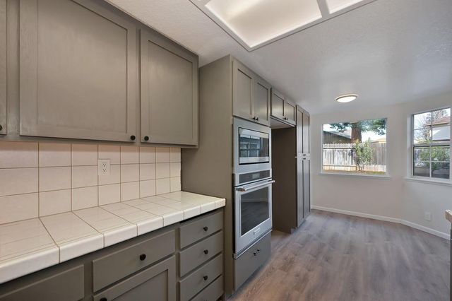 5943 Laguna Villa Way, Elk Grove, CA 95758