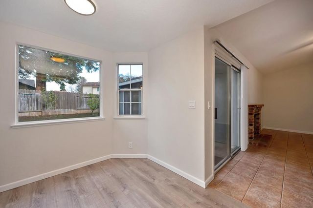 5943 Laguna Villa Way, Elk Grove, CA 95758