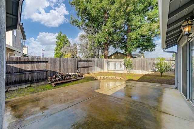 5943 Laguna Villa Way, Elk Grove, CA 95758