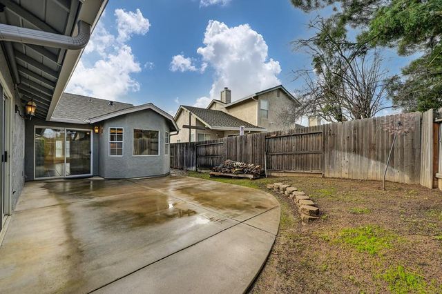 5943 Laguna Villa Way, Elk Grove, CA 95758