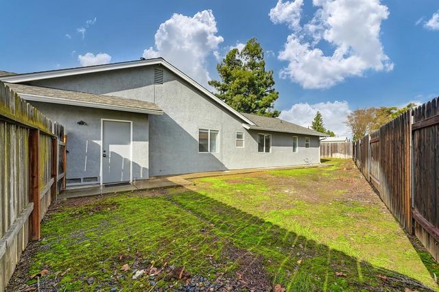 5943 Laguna Villa Way, Elk Grove, CA 95758