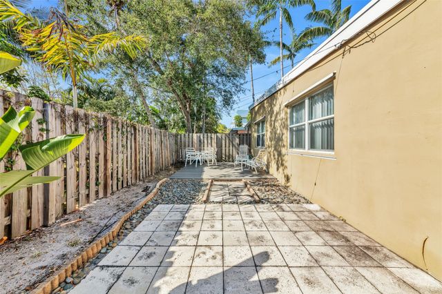 805 NE 17th Ave 4, Fort Lauderdale, FL 33304