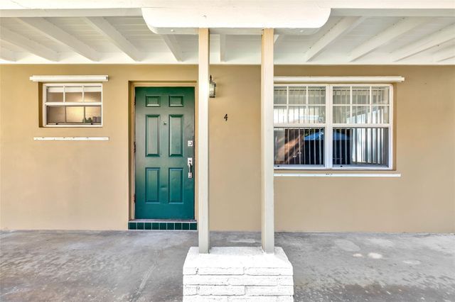 805 NE 17th Ave 4, Fort Lauderdale, FL 33304