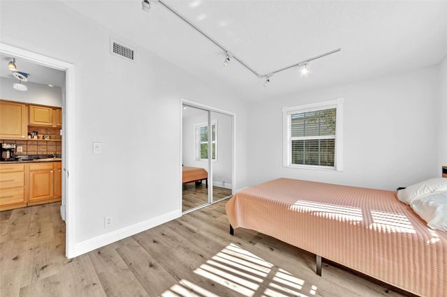 805 NE 17th Ave 4, Fort Lauderdale, FL 33304