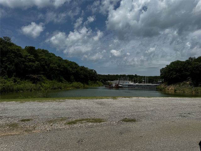 260 Sycamore Street, Denison, TX 75020