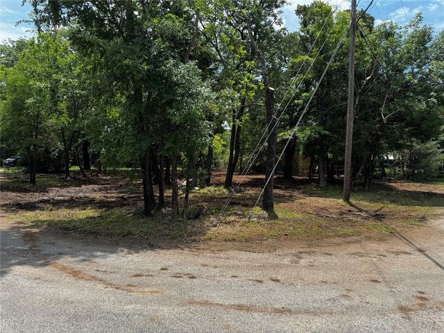 260 Sycamore Street, Denison, TX 75020