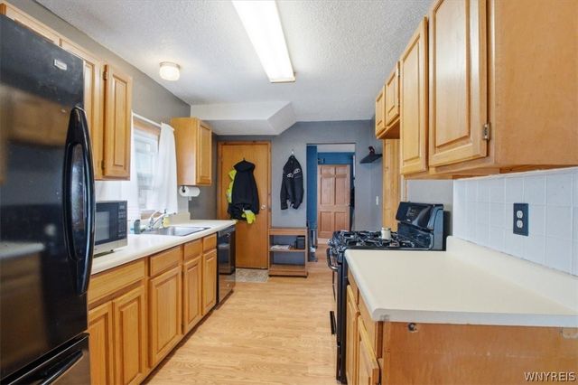 3662 6th Street, Hamburg, NY 14219