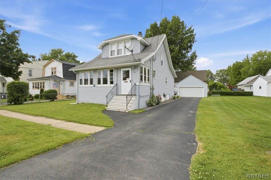 3662 6th Street, Hamburg, NY 14219
