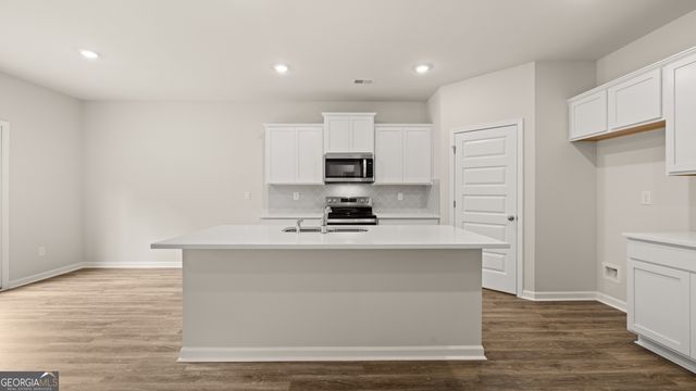 118 Aster Avenue, Locust Grove, GA 30248