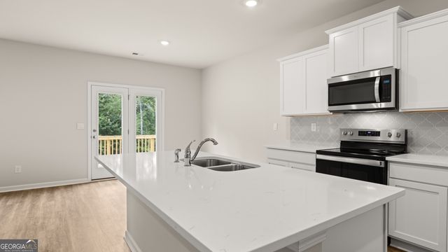 118 Aster Avenue, Locust Grove, GA 30248