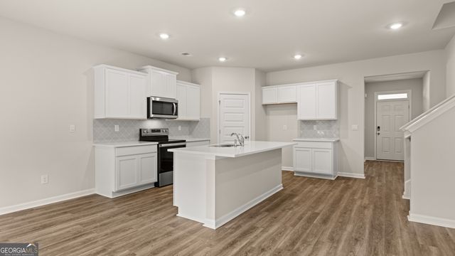 118 Aster Avenue, Locust Grove, GA 30248