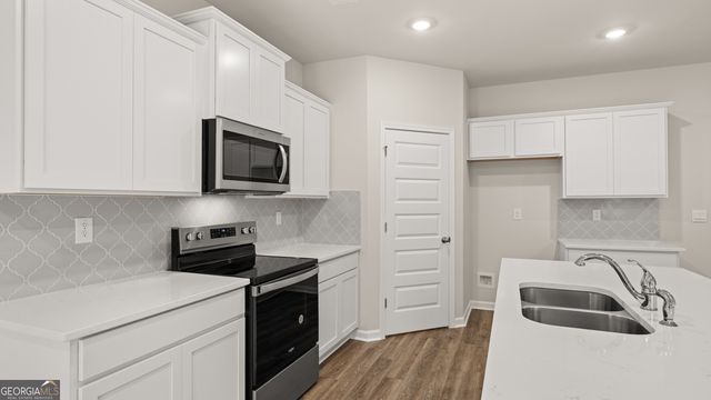 118 Aster Avenue, Locust Grove, GA 30248