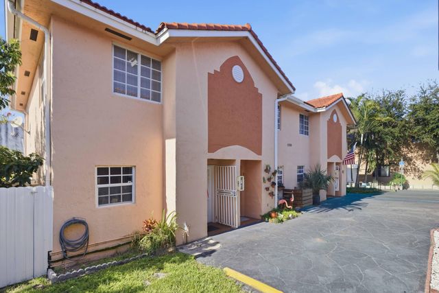 2359 W 74th Street 1-102, Hialeah, FL 33016