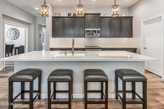 61216 E Shale Road, Oracle, AZ 85623