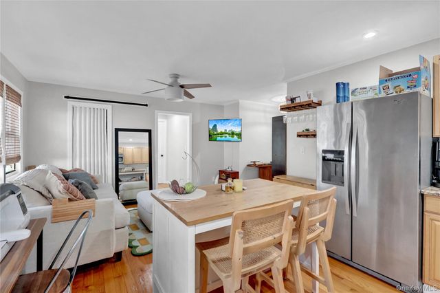 65 W Broadway 10A, Long Beach, NY 11561