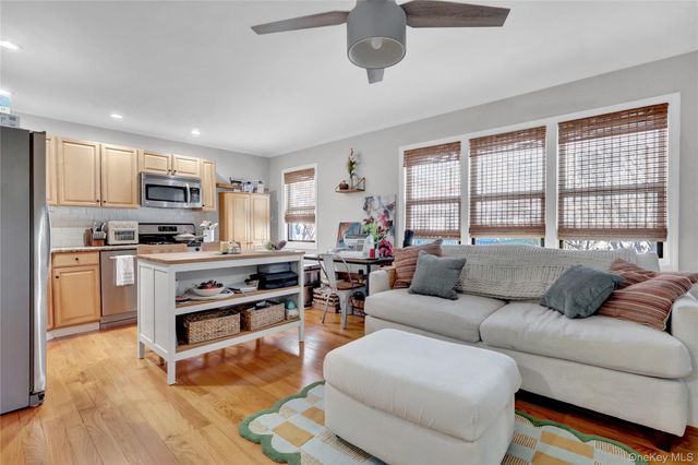 65 W Broadway 10A, Long Beach, NY 11561