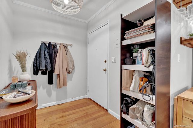 65 W Broadway 10A, Long Beach, NY 11561