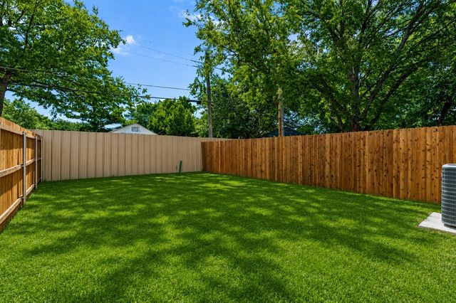 132 Cottonwood Street, Fort Worth, TX 76111