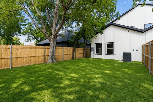 132 Cottonwood Street, Fort Worth, TX 76111