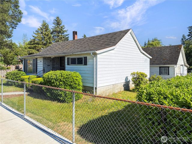 702 Martin Street, Steilacoom, WA 98388