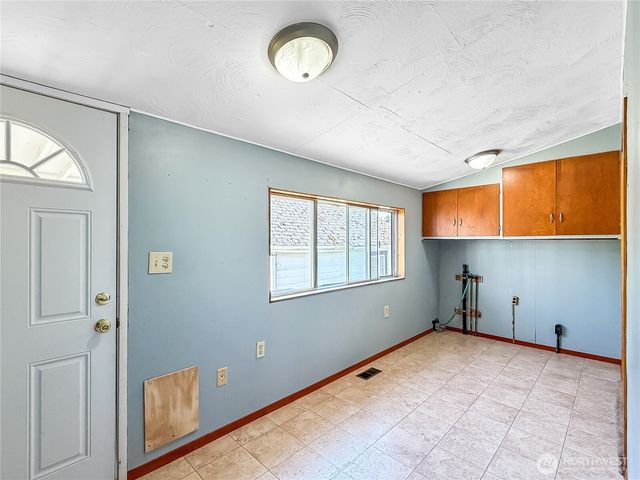 702 Martin Street, Steilacoom, WA 98388