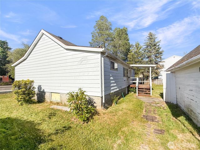 702 Martin Street, Steilacoom, WA 98388
