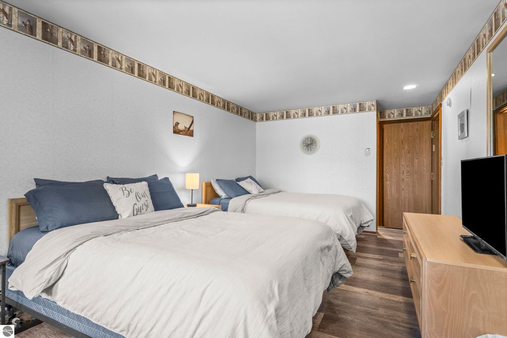 Image 7 of property listing at 6519 Schuss Mountain Lane # 512, Mancelona, MI 49659