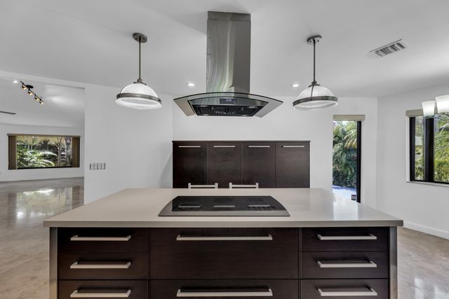 2119 N 14th Terrace, Hollywood, FL 33020