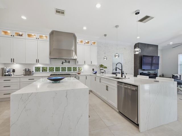 9517 Equus Circle, Boynton Beach, FL 33472