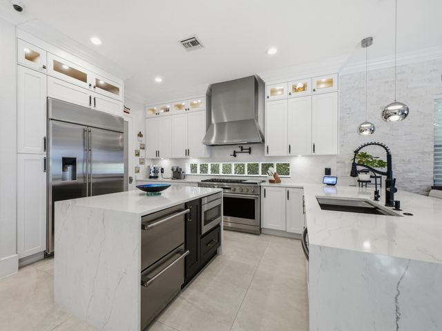 9517 Equus Circle, Boynton Beach, FL 33472