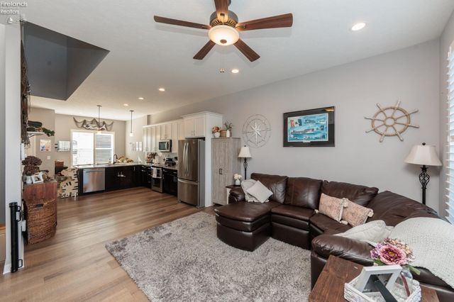 W 415 Water Street, Sandusky, OH 44870