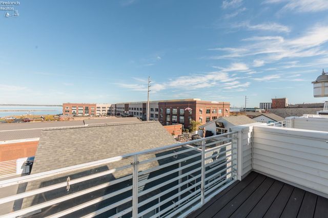 W 415 Water Street, Sandusky, OH 44870