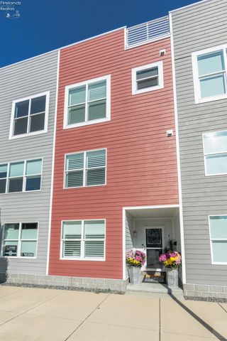 W 415 Water Street, Sandusky, OH 44870