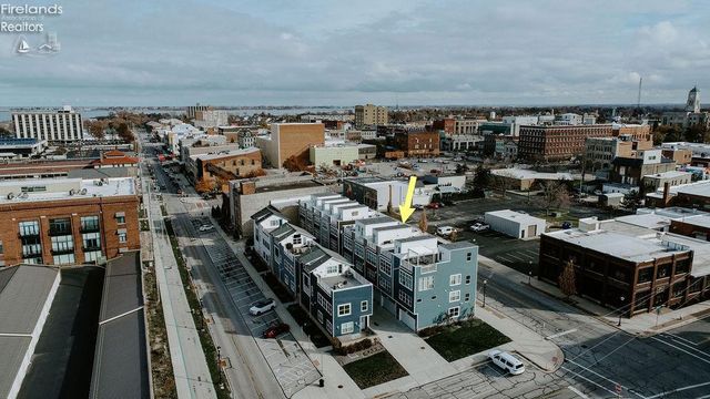 W 415 Water Street, Sandusky, OH 44870