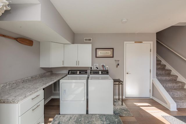 W 415 Water Street, Sandusky, OH 44870