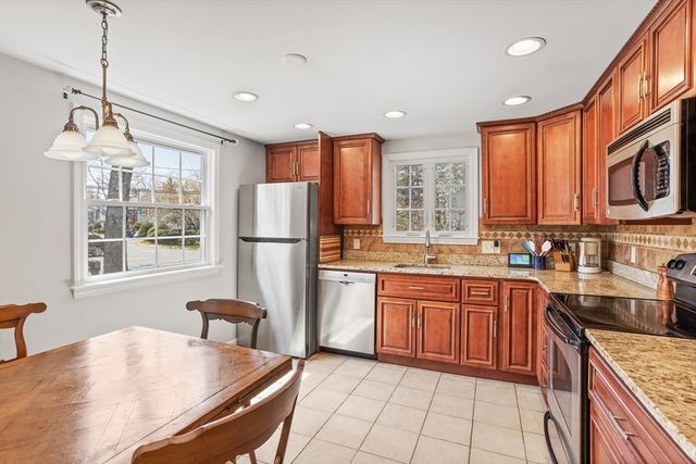 66 Old Stow Road, Concord, MA 01742