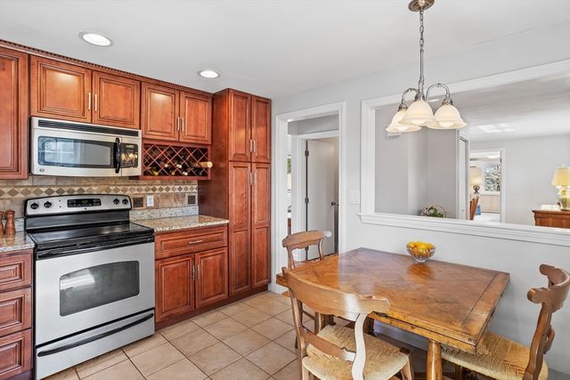 66 Old Stow Road, Concord, MA 01742