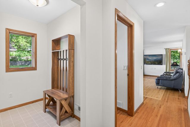 4929 West Lane, Minnetonka, MN 55345