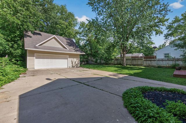 4929 West Lane, Minnetonka, MN 55345