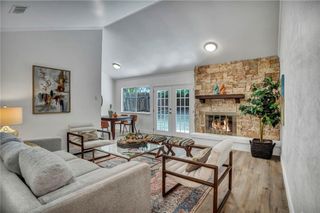 2416 Village WALK, Austin, TX 78744