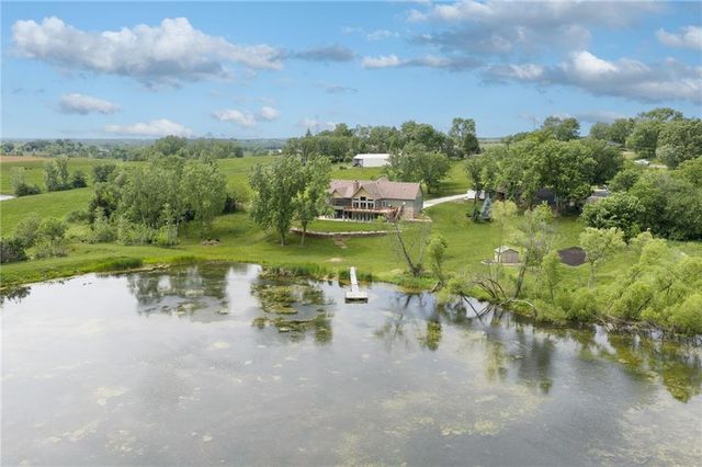 27362 187th Street, Leavenworth, KS 66048