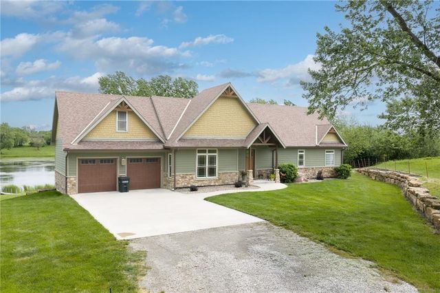 27362 187th Street, Leavenworth, KS 66048
