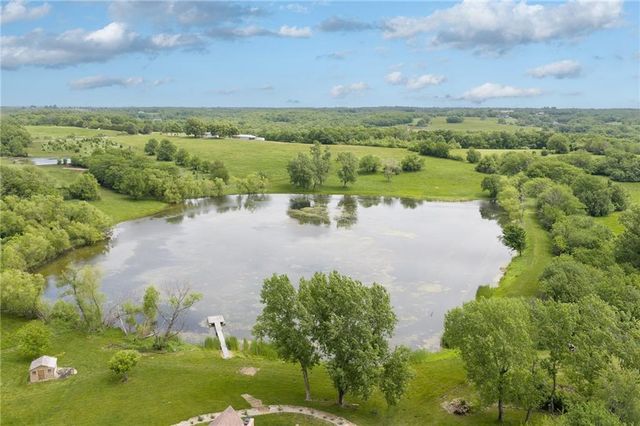 27362 187th Street, Leavenworth, KS 66048