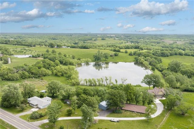 27362 187th Street, Leavenworth, KS 66048