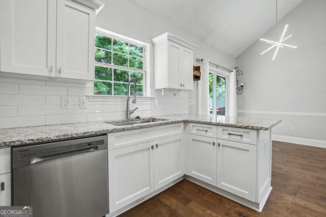 2706 Waymar Drive SW, Marietta, GA 30008