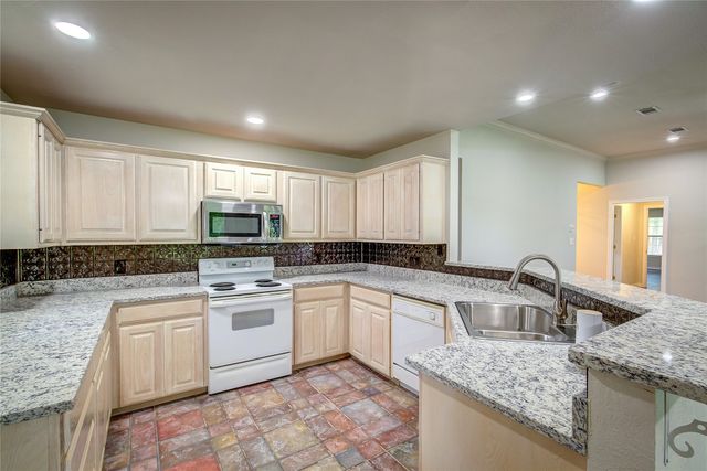 225 Rs County Road 1278, Emory, TX 75440