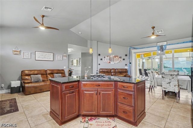 2911 NW 14th TER, Cape Coral, FL 33993