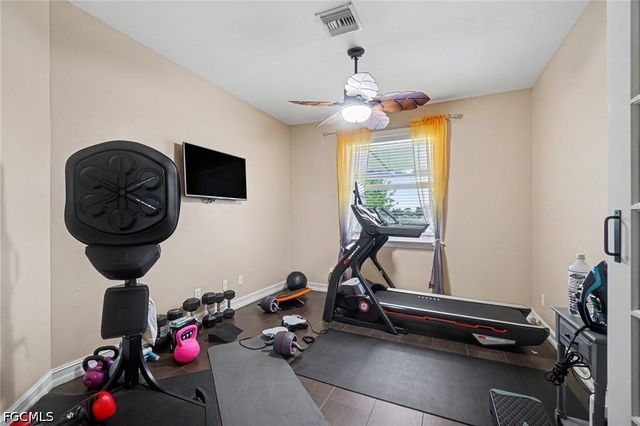2911 NW 14th TER, Cape Coral, FL 33993