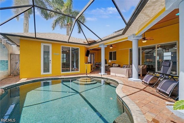 2911 NW 14th TER, Cape Coral, FL 33993