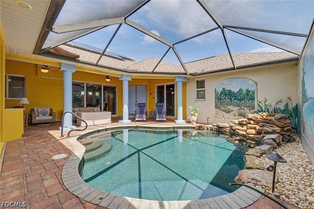 2911 NW 14th TER, Cape Coral, FL 33993